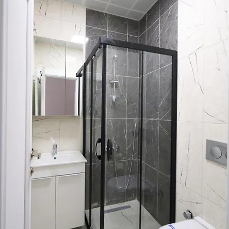 Lovely Cozy 3bd25bath Duplex Patio! #273 Apartment Istanbul