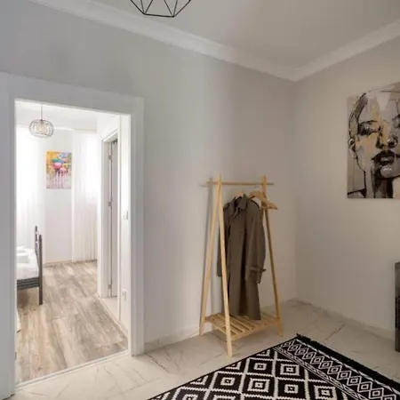 Lovely Cozy 3bd25bath Duplex Patio! #273 Estambul