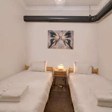 Lovely Cozy 3bd25bath Duplex Patio! #273